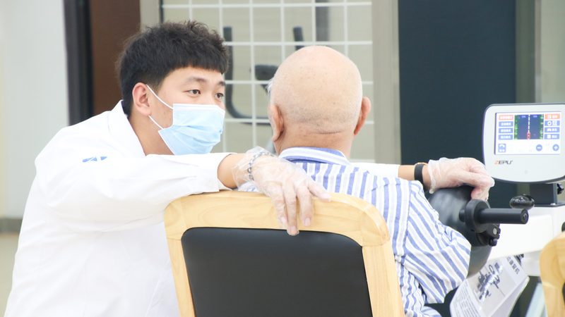 成都智慧养老加盟政策解读：政策利好与加盟要点