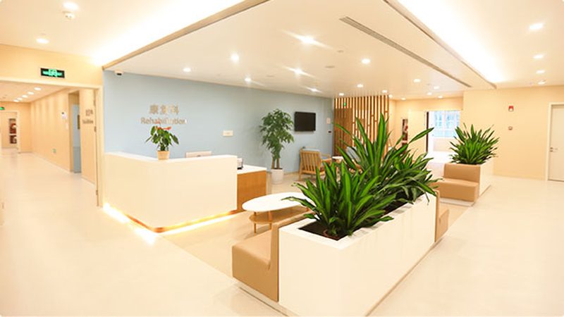居家陪护与住院陪护：区别与选择之道